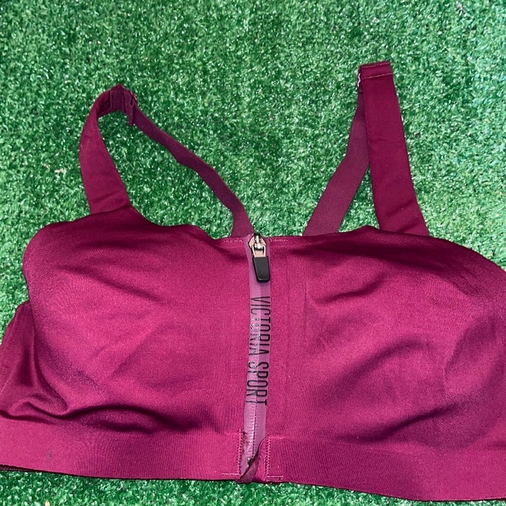 Victoria's Secret Incredible Knockout UltraMax Sports Bra Size 34D D75